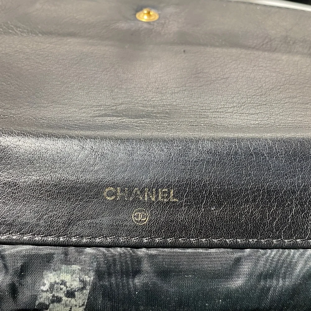 Authentic CHANEL Timeless CC Logo Caviar Leather Purse Wallet - Picture 9 of 17